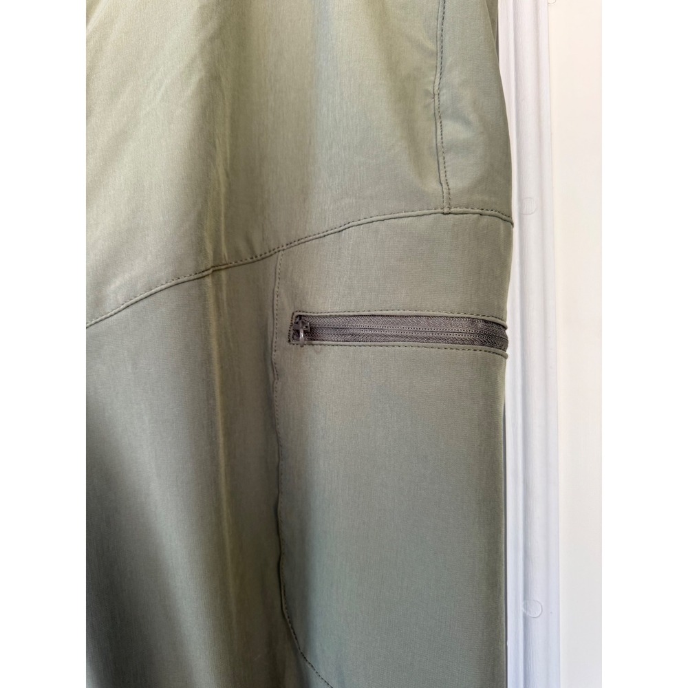 Magellan Classic Pants Men's 38W Zipper Pockets Moisture Wicking Green gorpcore - Picture 2 of 8